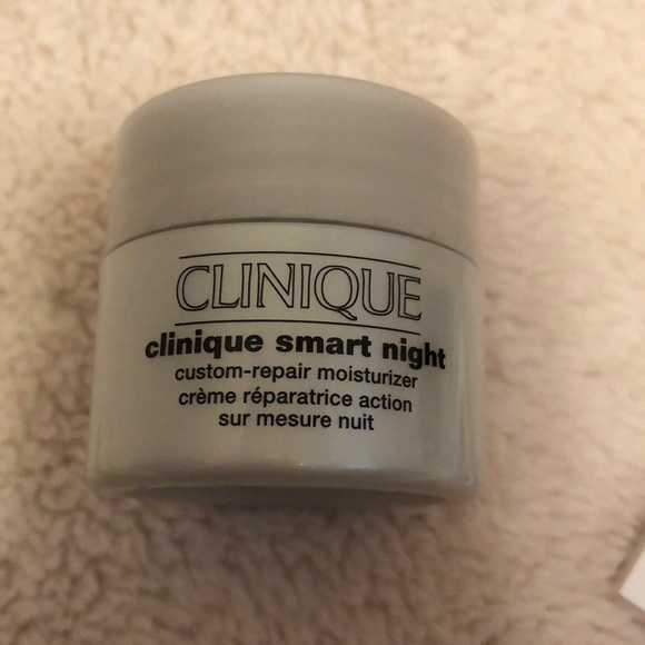 Clinique makeup 💄 - Picture 3 of 7